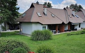 Kraljevi Konaci Olja